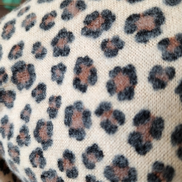 Gaze Leopard Print Sweater Size XS - Picture 7 of 8